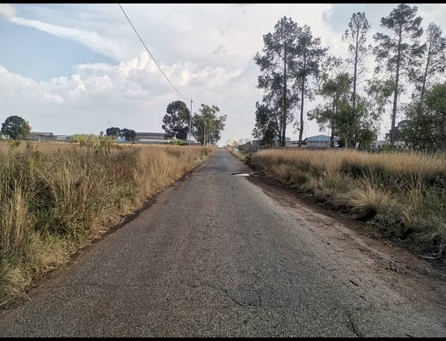 22,000M² VACANT LAND FOR SALE IN VULCANIA SOUTH
